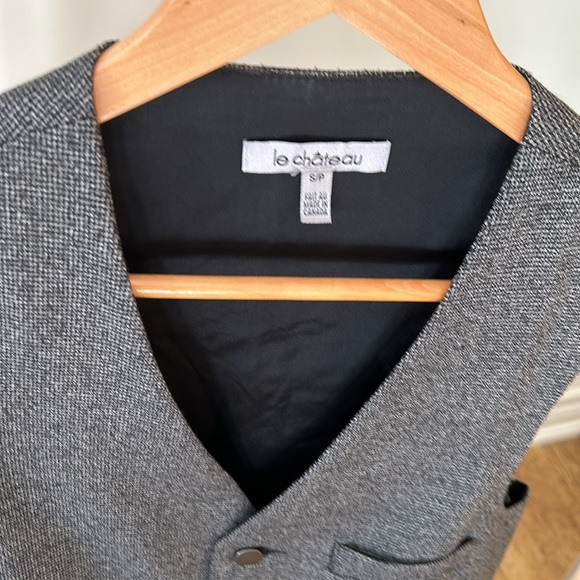 LE CHATEAU | Dark Grey Vest - Size Small - Picture 2 of 3